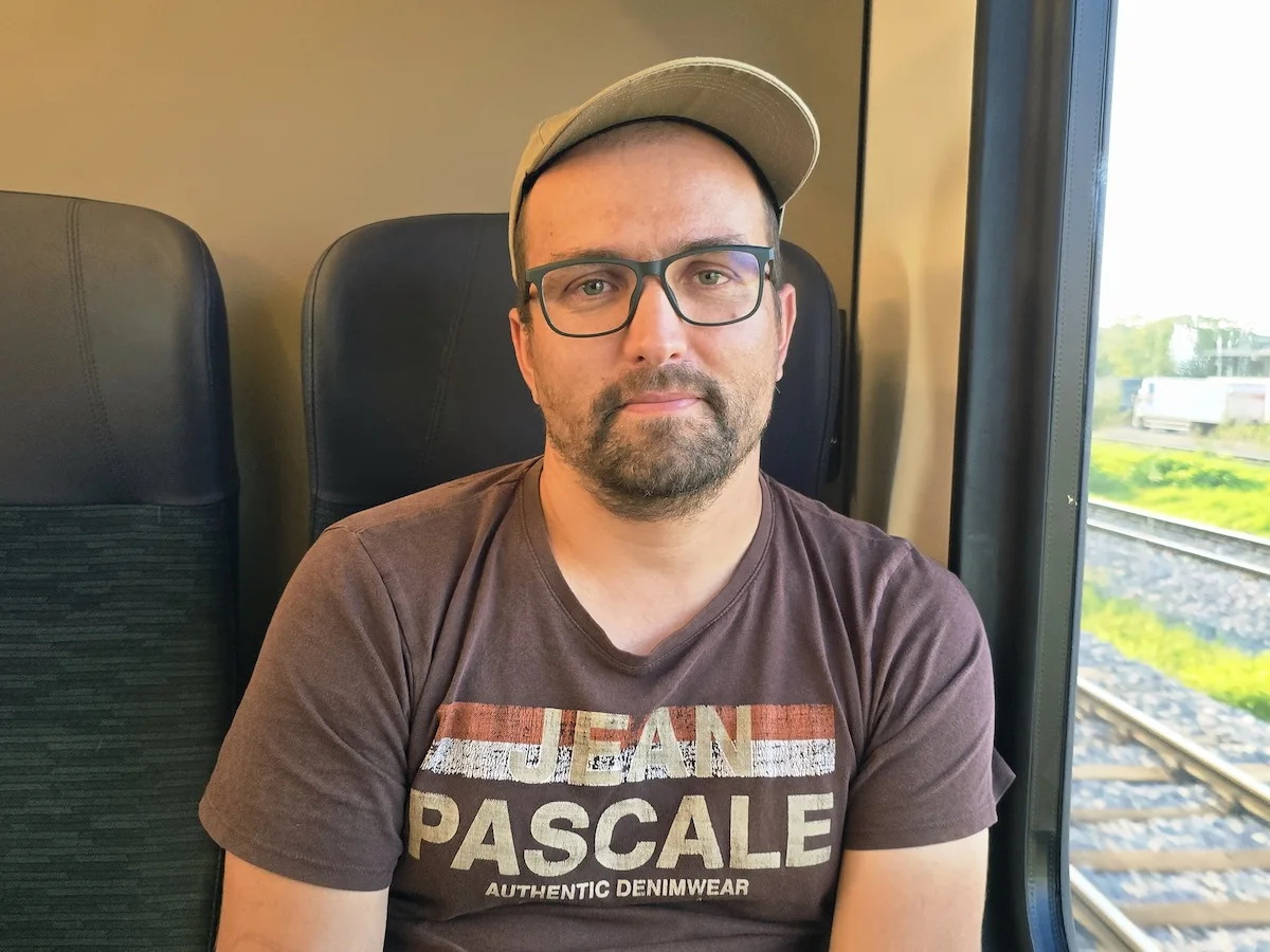 Blaž Repnik odkril Evropo z vlakom - in s fotoaparatom