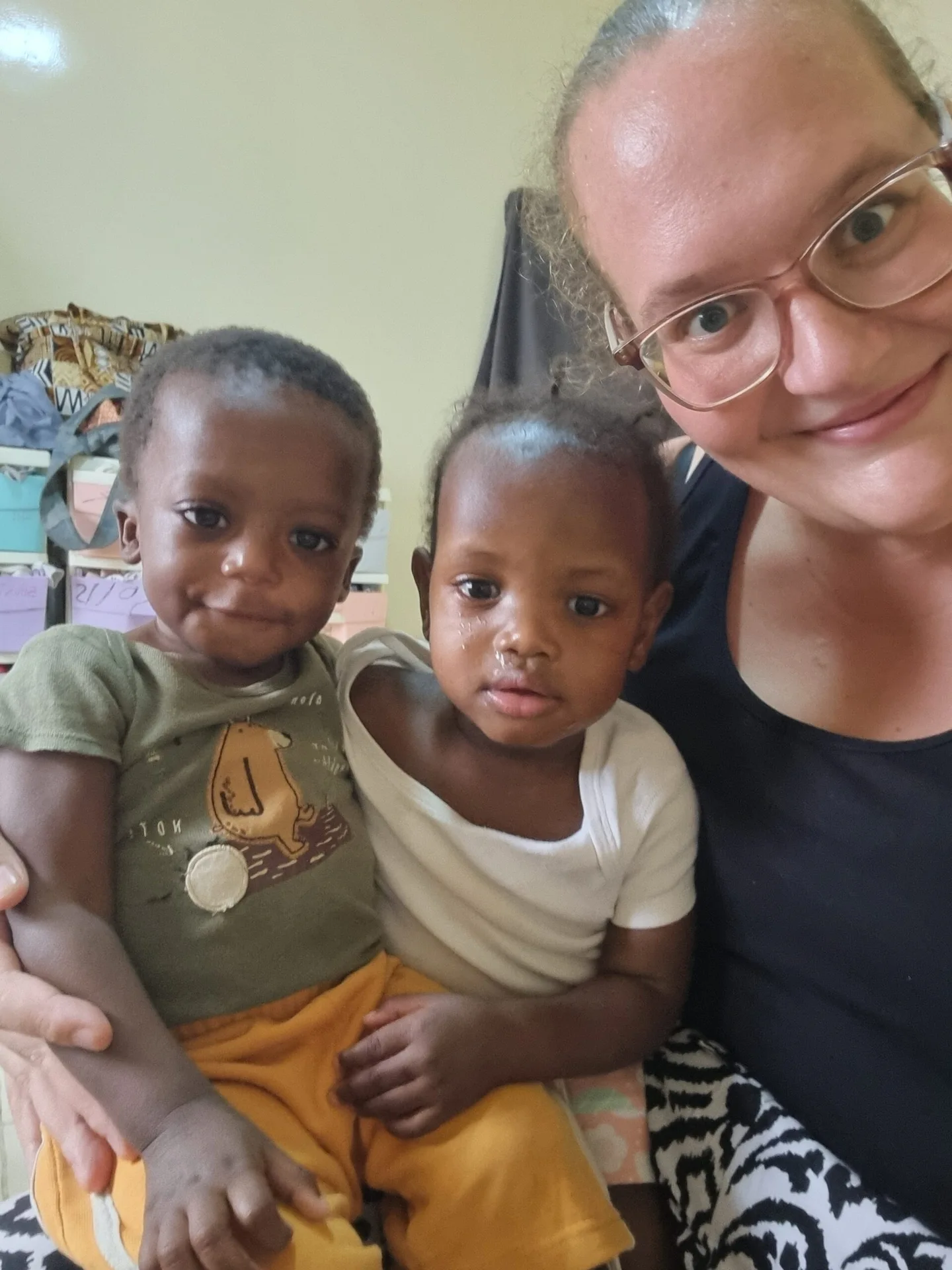 Kaja Rukav Gambija humanitarnost ljubezen v očeh otrok
